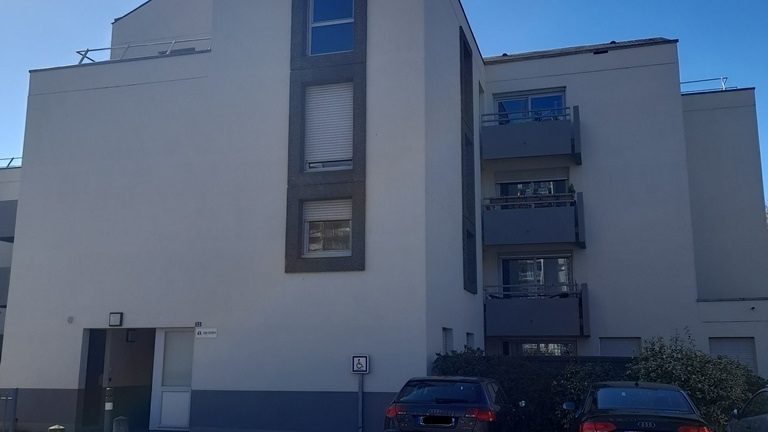 Exterieur Photo LBC