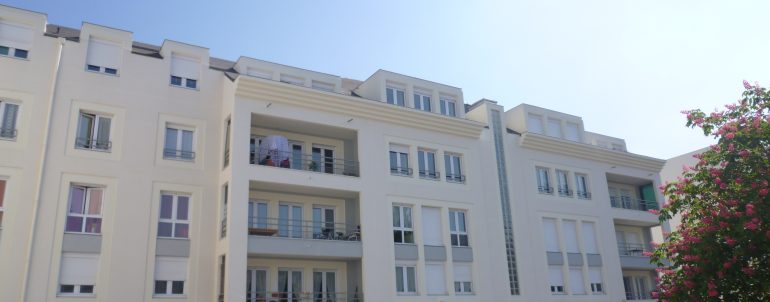 p1000490